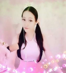 娜娜长发飘飘主播照片