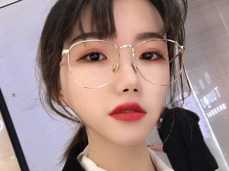 刘rarki的主播海报