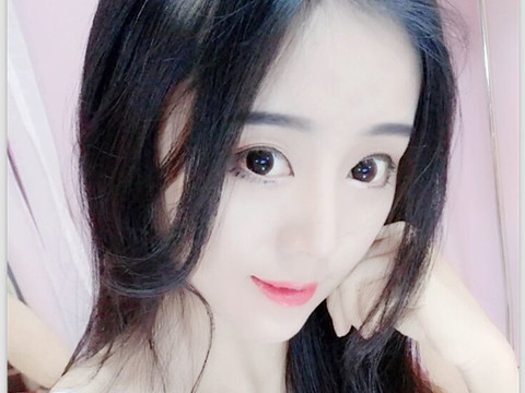 💕一见倾心海报