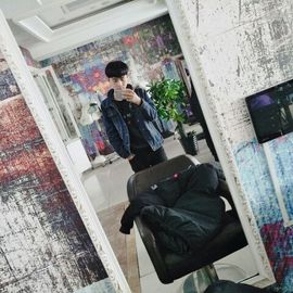 皇族、润润主播照片