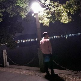 黝黑的嘉富主播照片