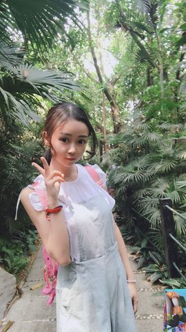 💕童童贺虫虫生郡公主播照片