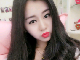 小钰h主播照片