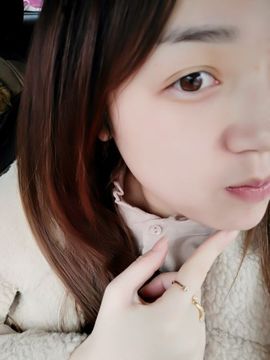 绝绝子雅主播照片