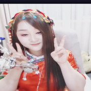 ╰Q只看歪っ海报