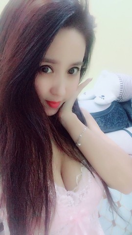 亲皇帝是来选妃的主播照片