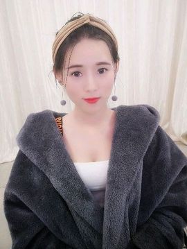 女神LV💅主播照片