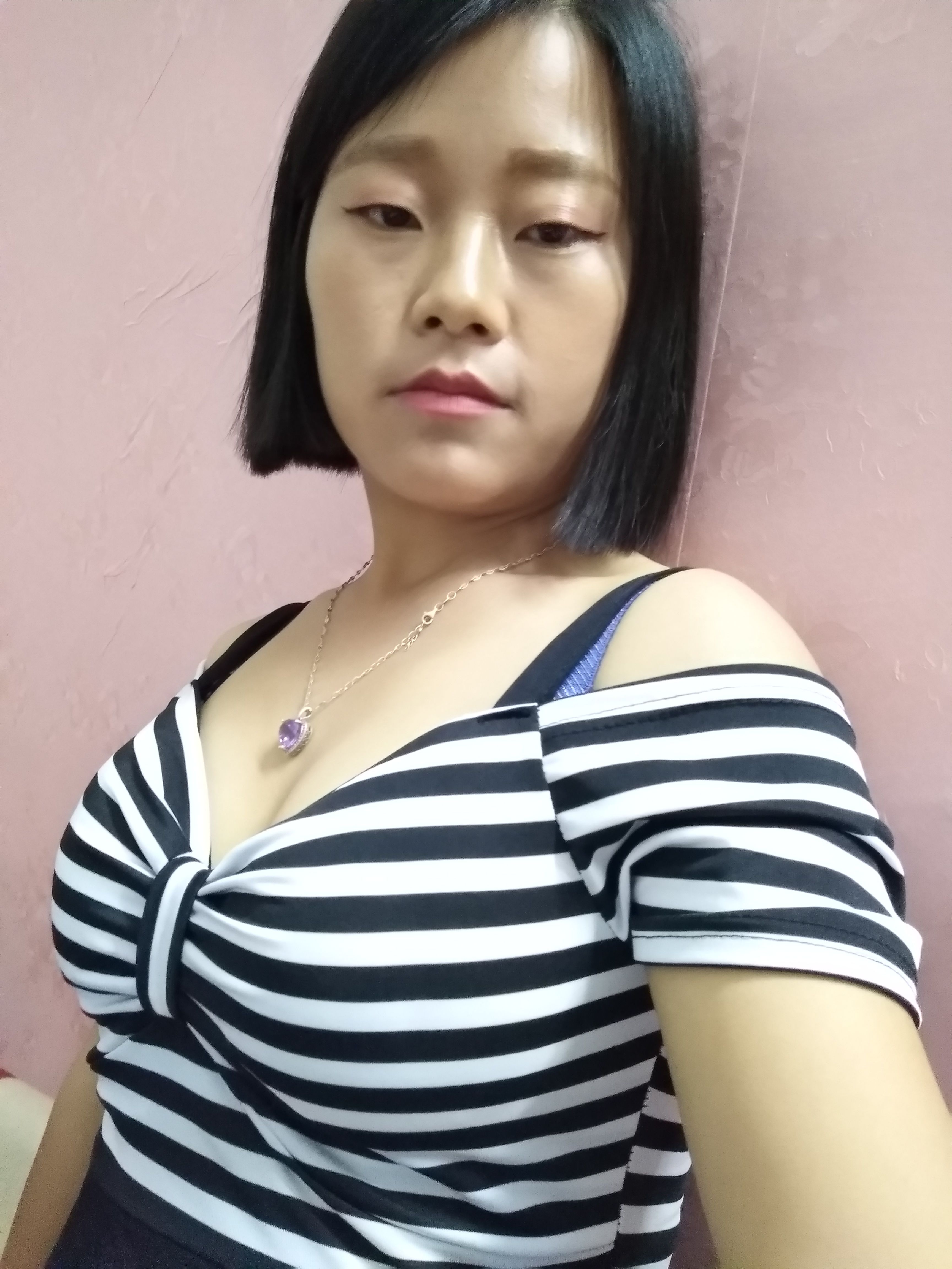 愛琴兒??求守護(hù)的主播照片