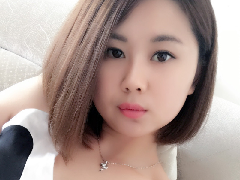 小美玲呀的主播海报