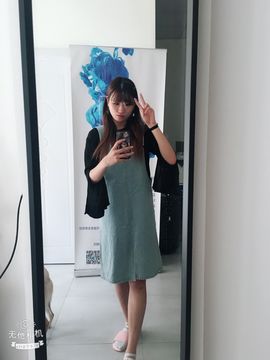 再无小七月主播照片