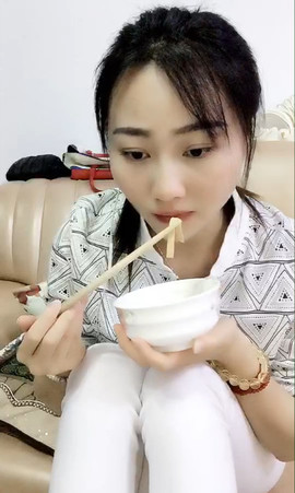小唐牛主播照片