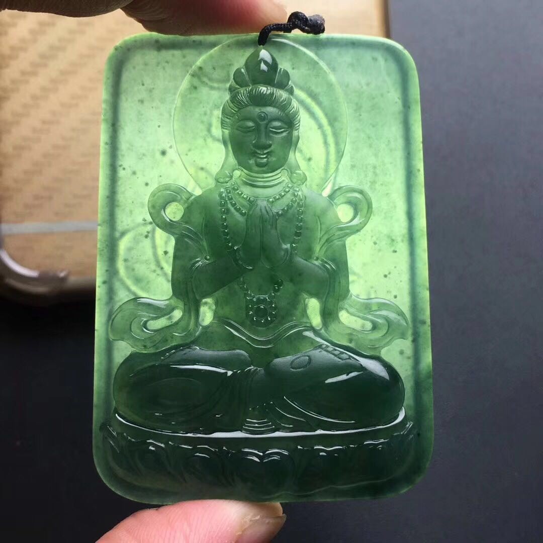 多彩翡翠魅力人生主播照片