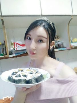 liD馨儿主播照片