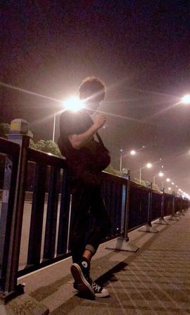 何何惜主播照片