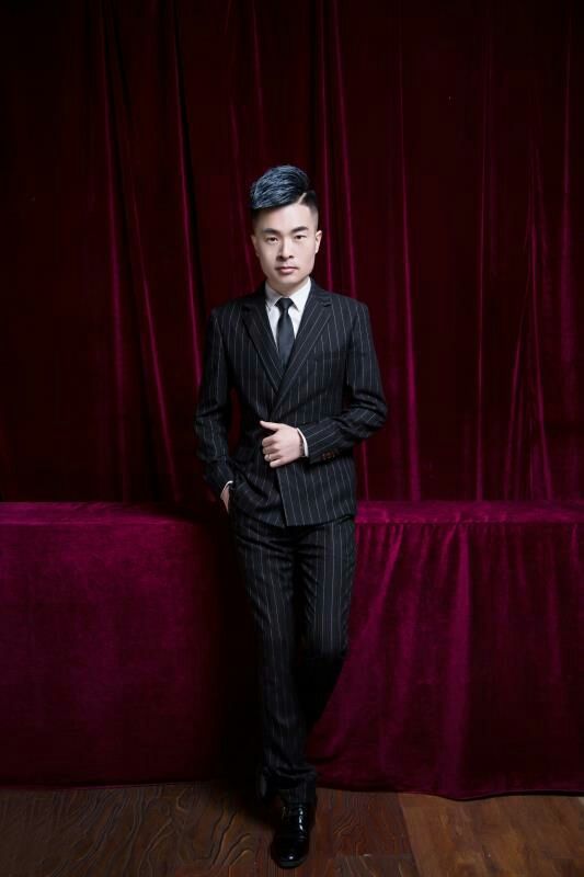 主持人培训导师李嘉艺的主播照片