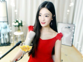 秋天yc主播照片