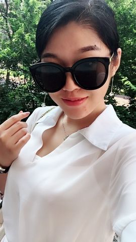 优雅的歌声主播照片