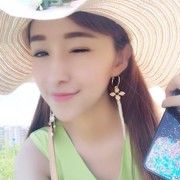 不及她的笑海报