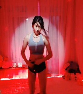 八百米主播照片