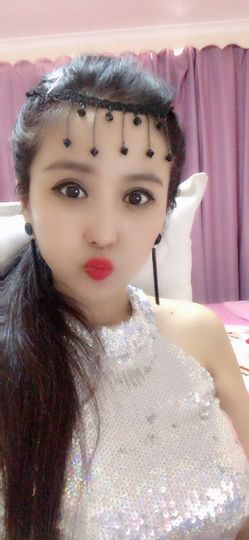 魅丽晴儿主播照片