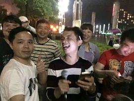 骑个嘚衣锦还乡主播照片
