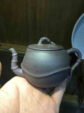 凤姐做紫砂壶自产自销主播照片