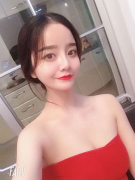 姗姗一个人主播照片