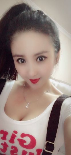 魅丽晴儿主播照片