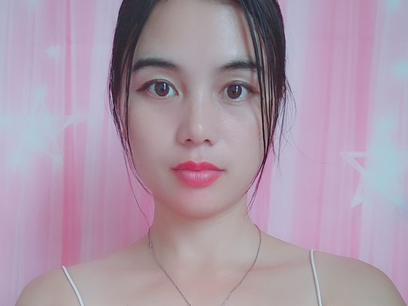 丝丝入滑的主播海报