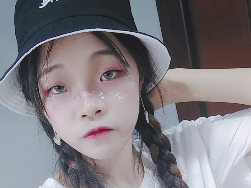 薯片！的主播海报