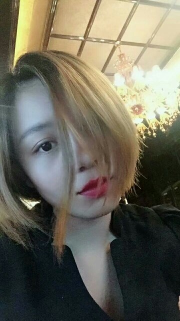 《嘉嘉》的主播照片