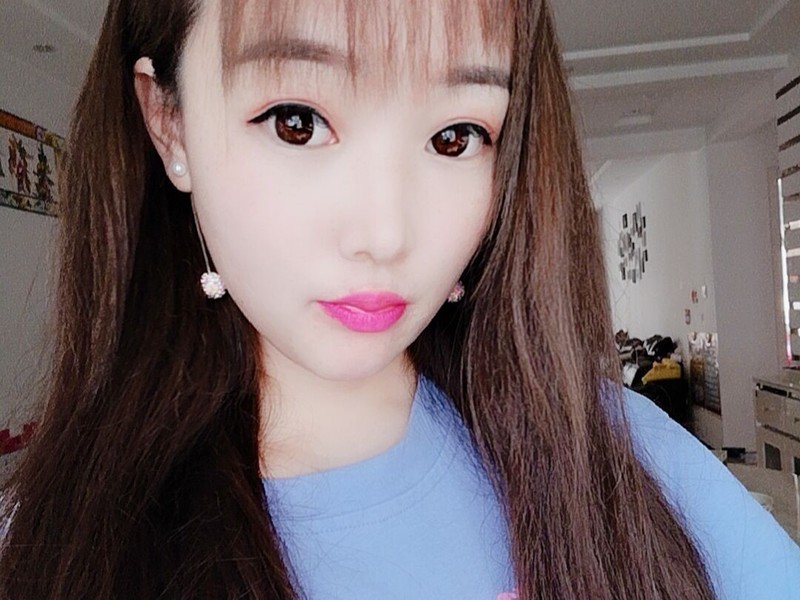 雪莲♬的主播海报