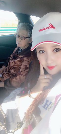 魅丽晴儿主播照片