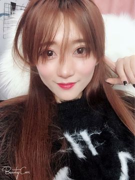 898579新房号主播照片