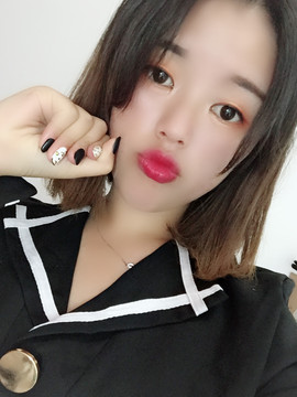 🎈小娅娅新人求家人主播照片