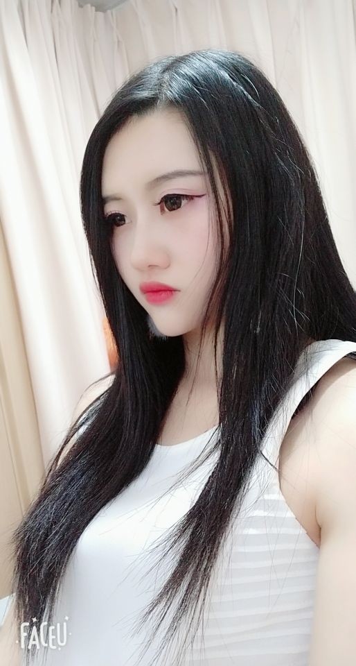 嵗玥蕪婧的主播照片