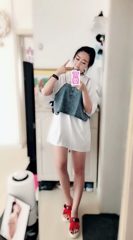 谢小娜、主播照片