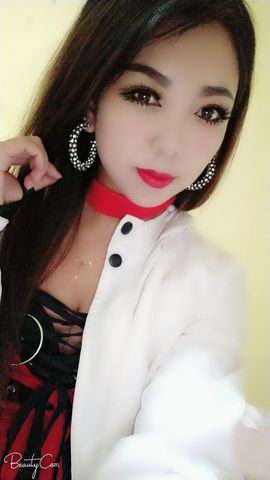 疯狂的药药宝贝主播照片