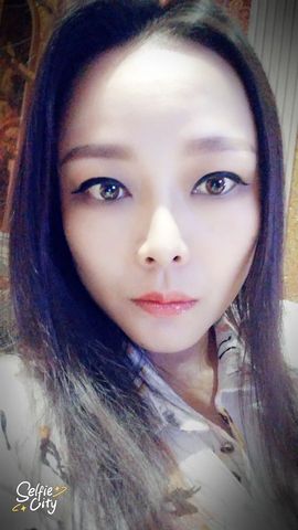 百变女魔头主播照片