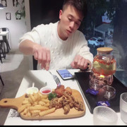 柠七柒海报