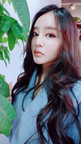 半个温暖主播照片