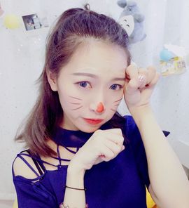 🦄ヾ别问主播照片
