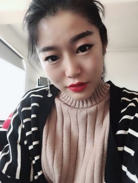 优雅的歌声主播照片