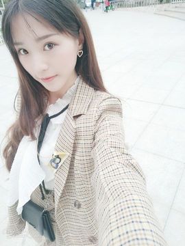 请收索18500房间主播照片