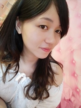 @洛洛✨主播照片