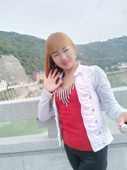 笨傻妹，没人爱的主播照片
