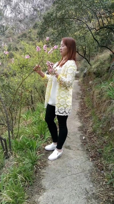 笨傻妹，没人爱的主播照片