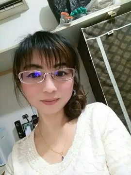 暖暖的ai主播照片