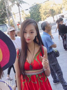 你好，我是佳馨主播照片