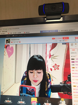 Z蓉菲主播照片